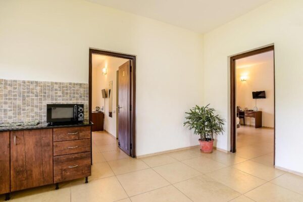 Treebo Trend Oleander Serviced Apartments - Image 4