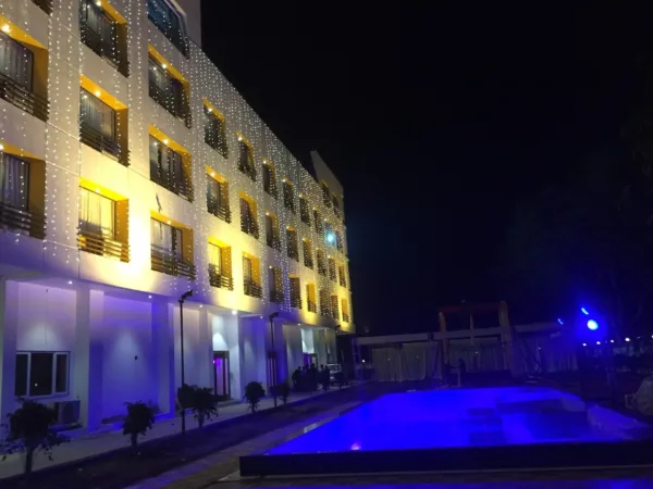 Solitaire Hotel & Resort - Image 8