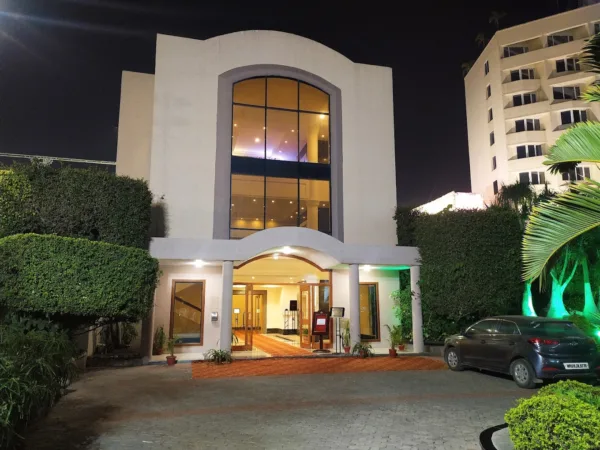 Sayaji Hotel - Image 2