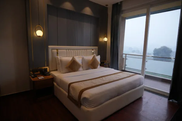 Comfort Inn Karnal - Image 8