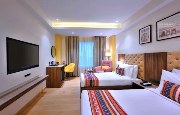 Golden Tulip Agra - Image 9