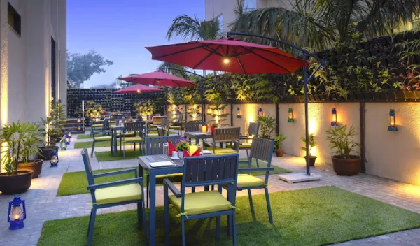 Golden Tulip Agra - Image 10