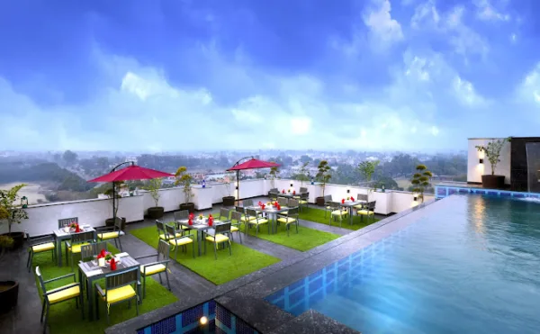 Golden Tulip Agra - Image 3