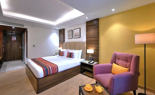 Golden Tulip Agra - Image 11