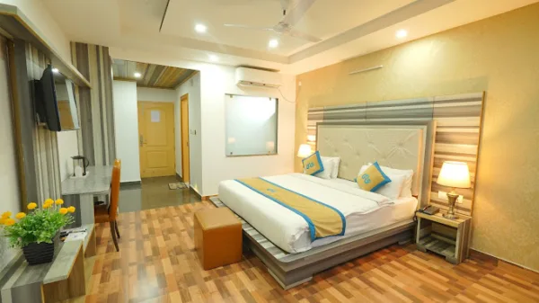 DLS Hotel Shiva Sanctuary and Spa - Image 2