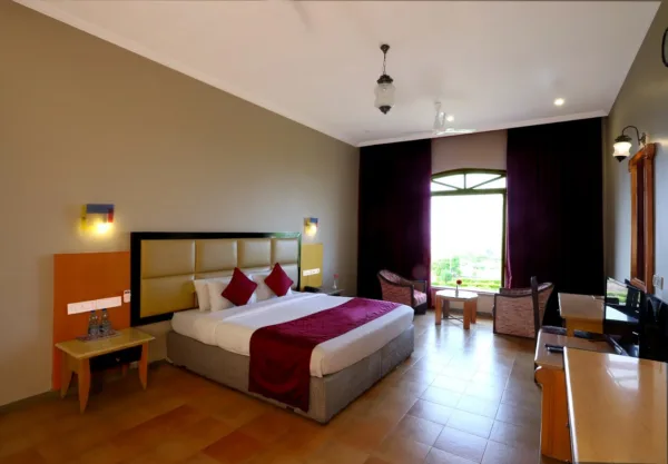 Kohinoor Samudra Beach Resort - Image 2