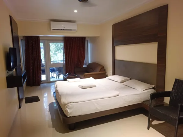 Hotel Lake View - Image 3