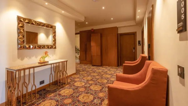 Clarks Inn Express - Image 2